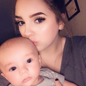 Meet your Posher, Tay